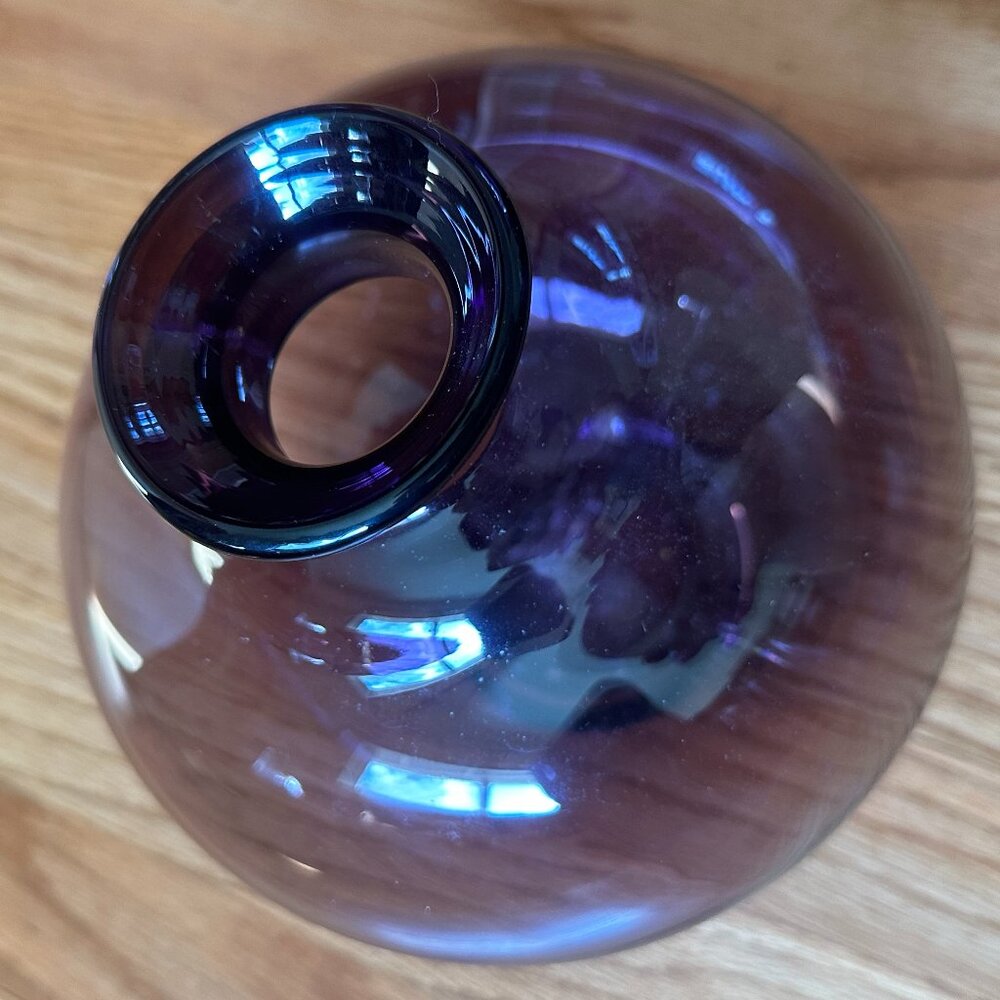 Elegant Purple Glass Vase - Picture 2 of 6